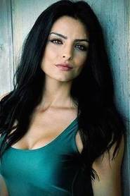 Aislinn Derbez