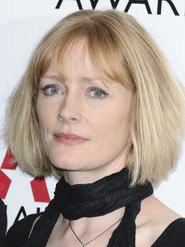Claire Skinner
