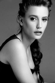 Serenay Sarikaya