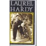 Laurel et Hardy rendent service