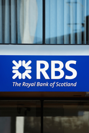 En dvd sur amazon RBS: Inside the Bank That Ran Out of Money